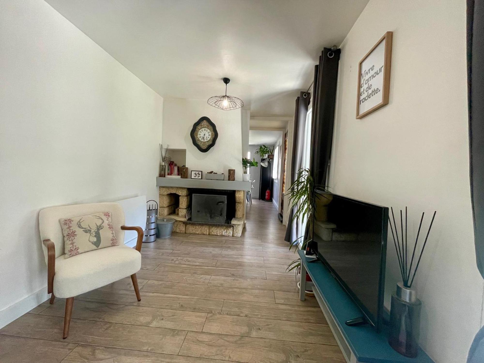 לוז-סן-סובר Bel Appartement Dans Residence Cheminee /Jardin מראה חיצוני תמונה