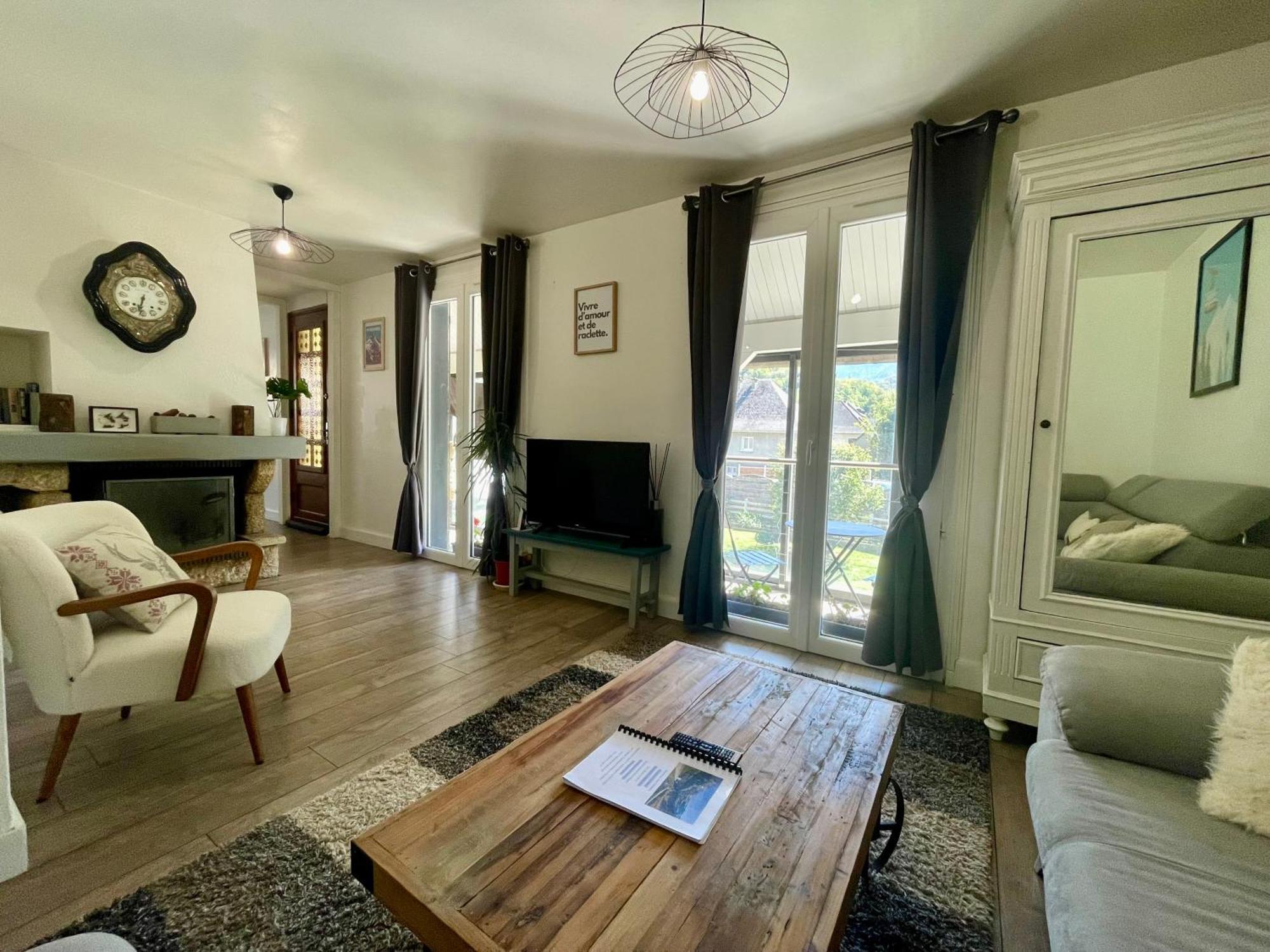 לוז-סן-סובר Bel Appartement Dans Residence Cheminee /Jardin מראה חיצוני תמונה